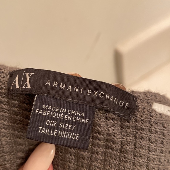 Armani Exchange Men’s Scarf. - Picture 4 of 4